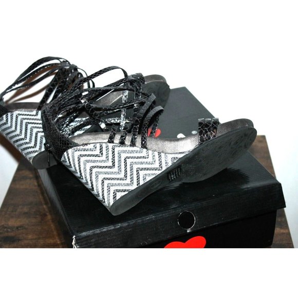 Luichiny Be True Womens Open Toe Wedge Heel Sandals Black Cobra Strappy Sz 8 NEW - Picture 4 of 4